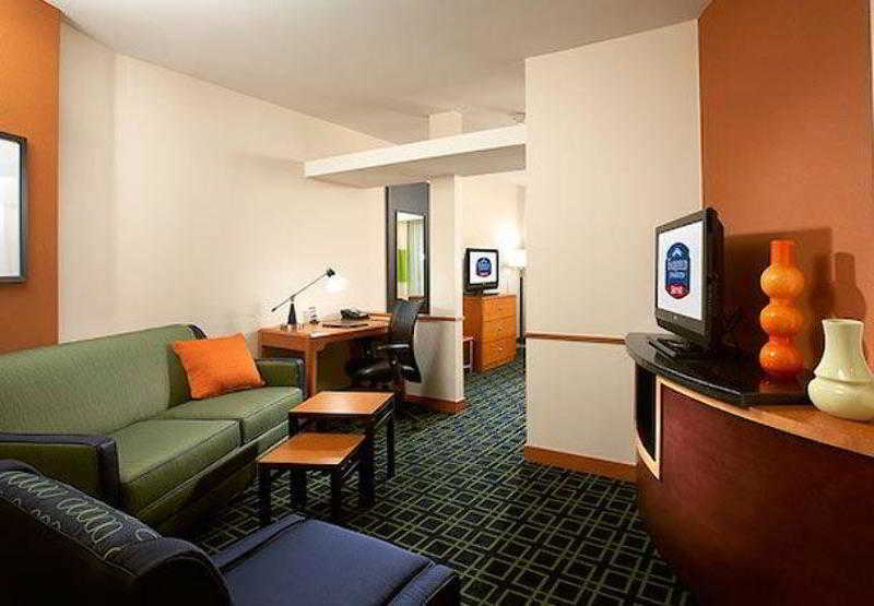 Fairfield Inn & Suites By Marriott Dallas Plano Колонията Екстериор снимка
